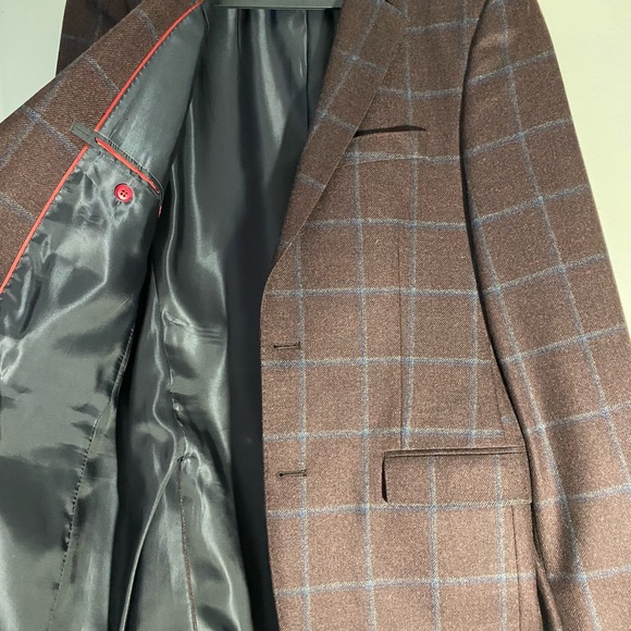 Burgundy Sports Coat - Picture 7 of 7